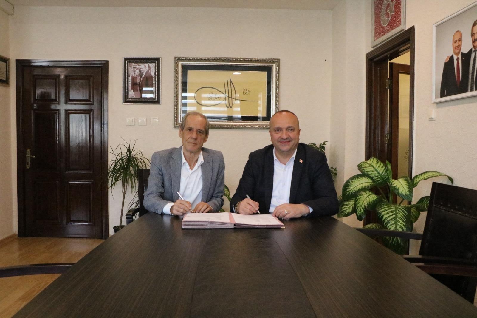 ÇINARCIK’TA SAHİPSİZ HAYVANLAR KONUSUNDA İŞ BİRLİĞİ PROTOKOLÜ İMZALANDI