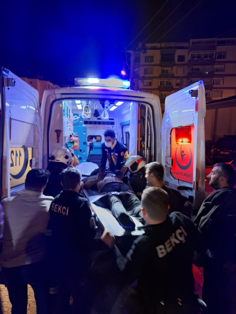 ÇINARCIK'TA YANGIN : 2 KİŞİ VEFAT ETTİ, 1 KİŞİ YARALI