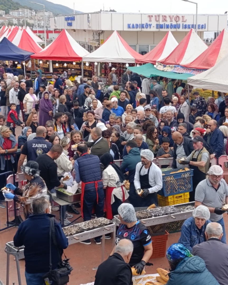 ÇINARCIK'TA 2. HAMSİ FESTİVALİ COŞKUSU