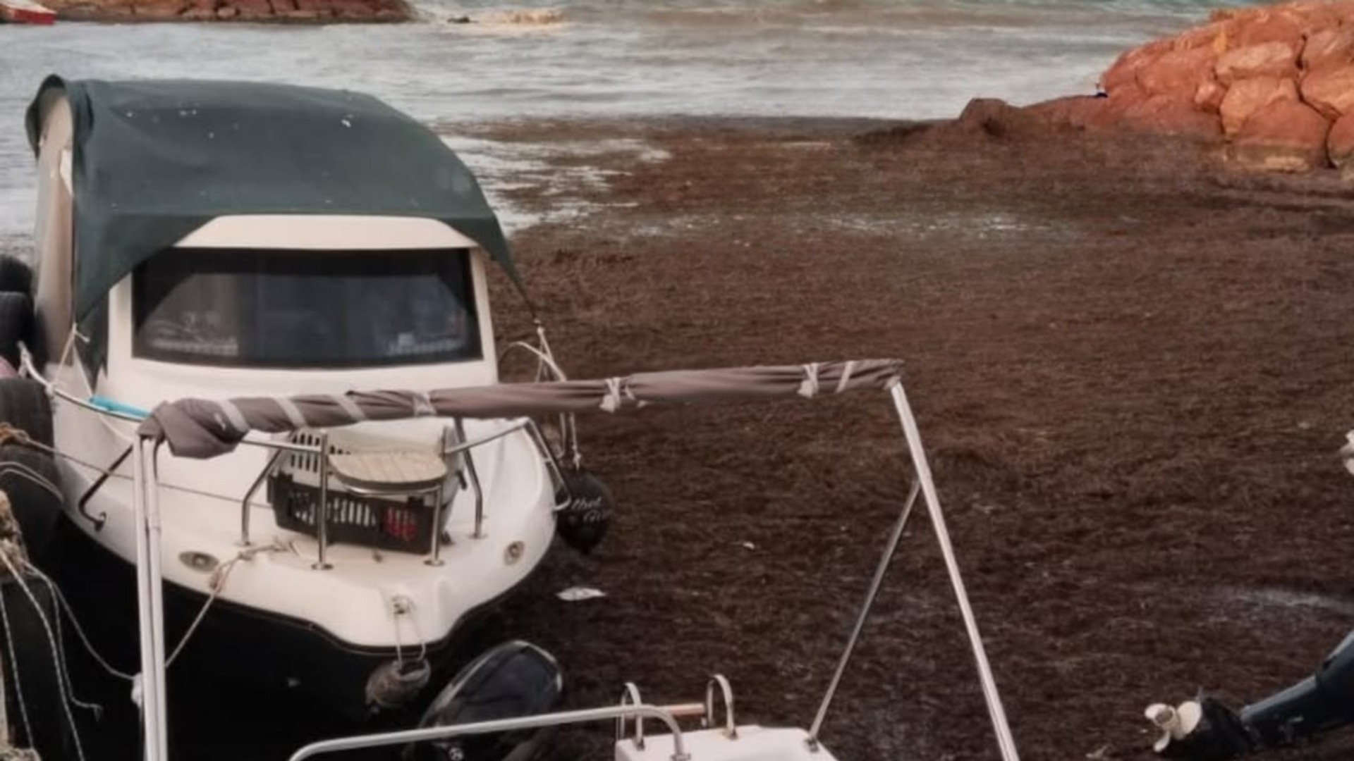 KORUKÖY BALIKÇI BARINAĞINDA KRİTİK SORUN!